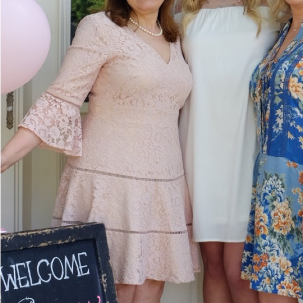 Eliza J Pink elegant lace midi dress - Size 12 - back zip - 3/4 length sleeve